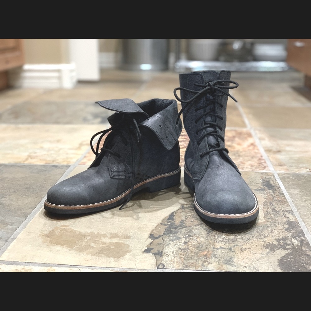 Roots Hi-Top Tribe Chukka Boots, Size 8.5